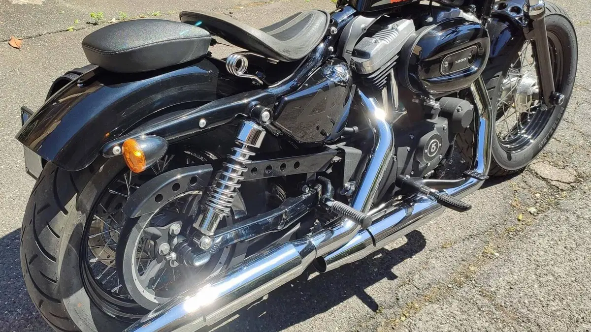 Harley-Davidson 1200 Forty-Eight (2010 - 15)  (6)
