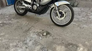 Honda Transalp XL 650V (2000 - 04)  (3)