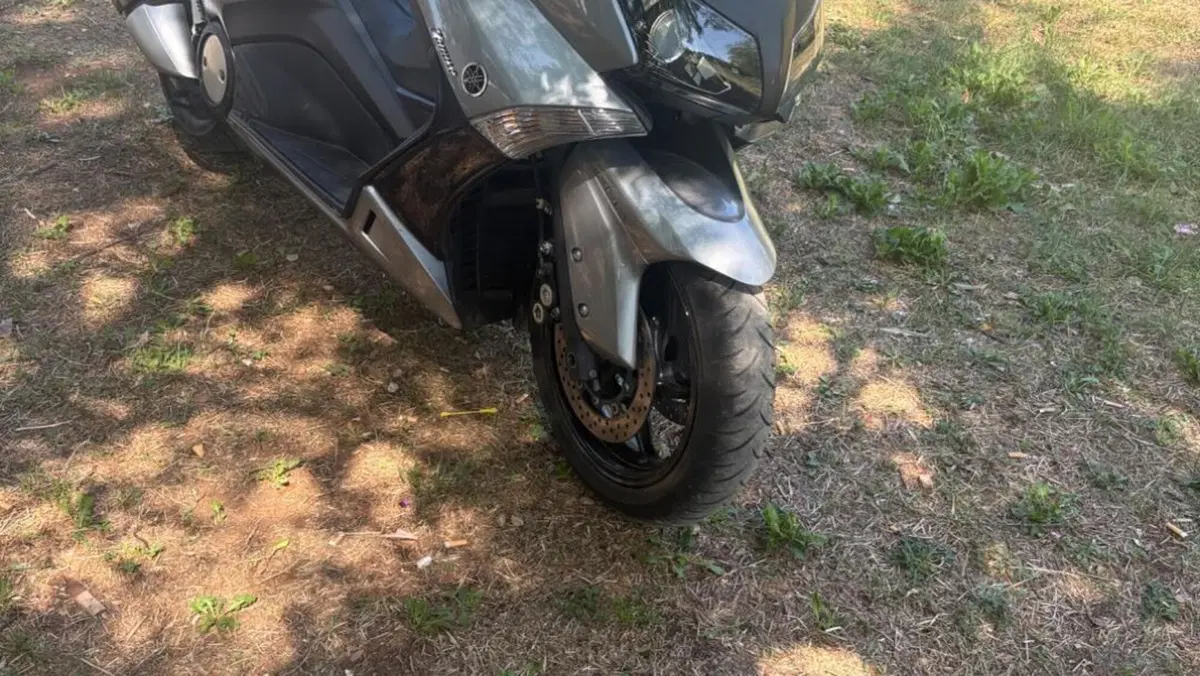 Yamaha T-Max 530 ABS (2012 - 14)  (2)
