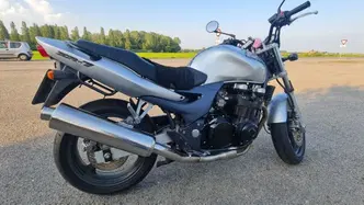 Kawasaki ZR-7 (2001 - 04) usata