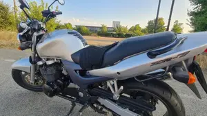 Kawasaki ZR-7 (2001 - 04)  (8)