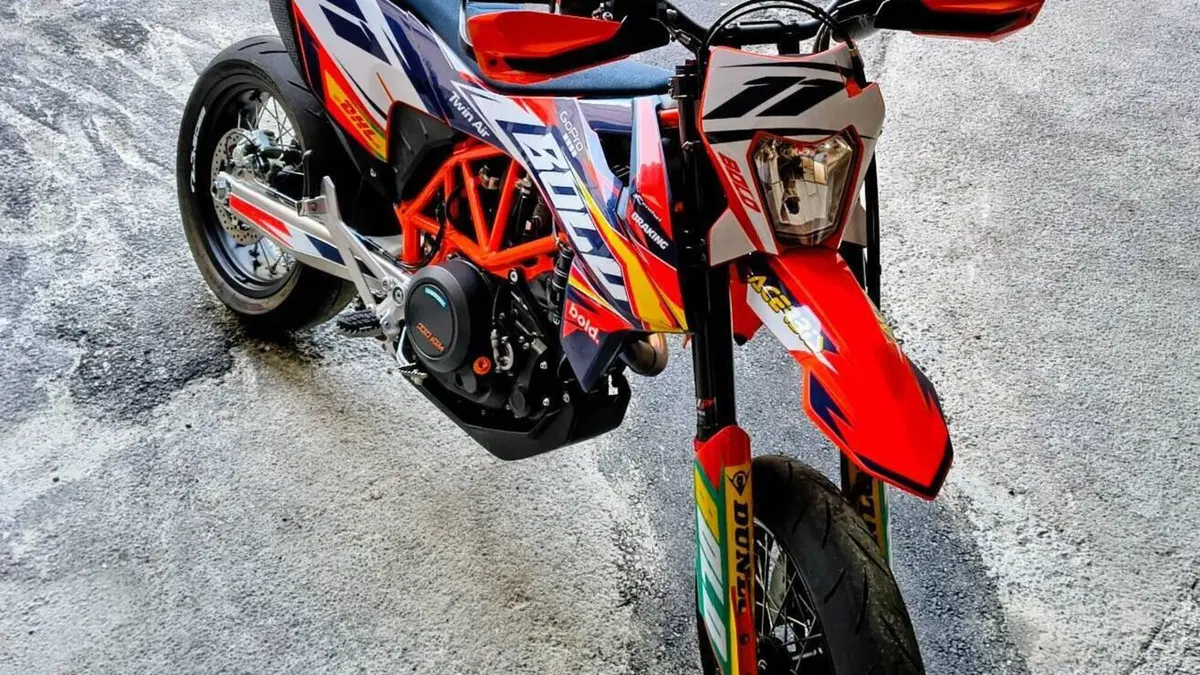 KTM 690 SMC R (2023 - 25)  (3)