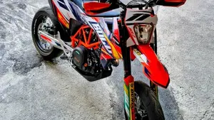 KTM 690 SMC R (2023 - 25)  (3)
