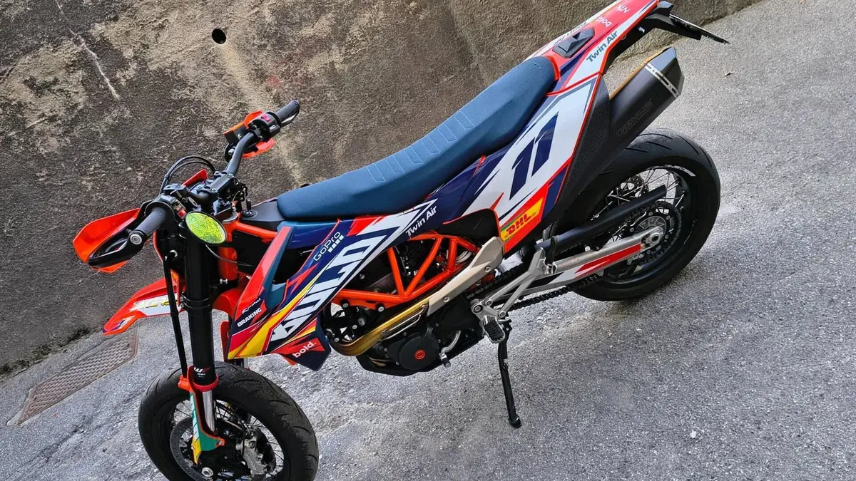 KTM 690 SMC R (2023 - 25)  (6)