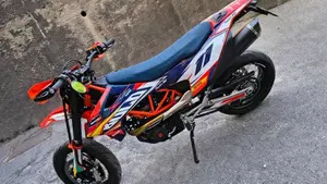 KTM 690 SMC R (2023 - 25)  (6)