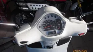 Vespa GTS 300 Super ABS (2014 - 16)  (7)