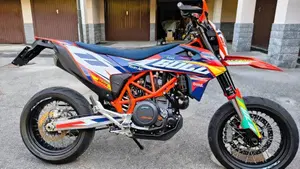 KTM 690 SMC R (2023 - 25)  (8)