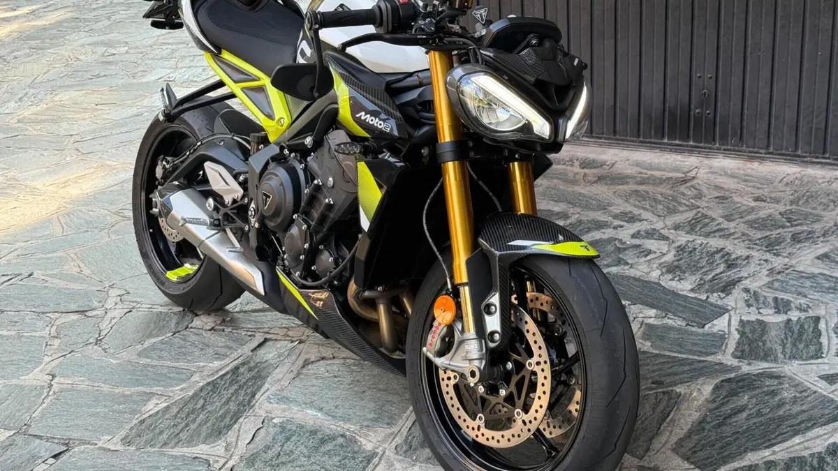 Triumph Street Triple 765 Moto2 (2026)  (15)