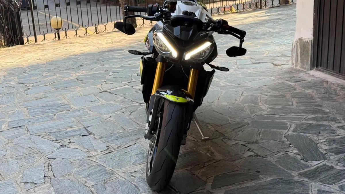 Triumph Street Triple 765 Moto2 (2026)  (6)