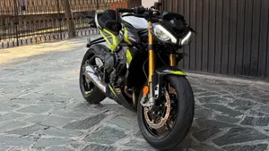 Triumph Street Triple 765 Moto2 (2026)  (7)