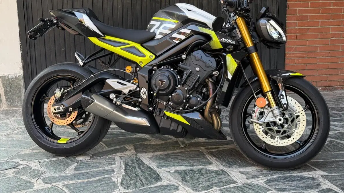 Triumph Street Triple 765 Moto2 (2026)  (12)