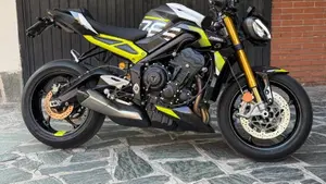 Triumph Street Triple 765 Moto2 (2026)  (12)