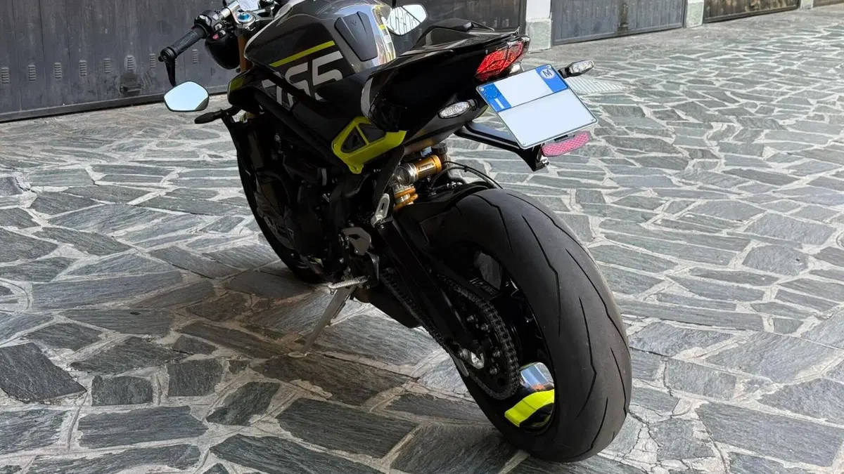 Triumph Street Triple 765 Moto2 (2026)  (11)