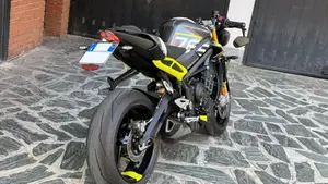 Triumph Street Triple 765 Moto2 (2026)  (13)