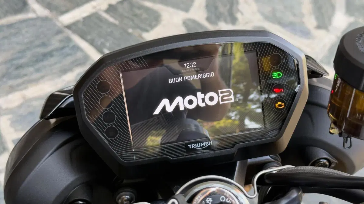 Triumph Street Triple 765 Moto2 (2026)  (9)