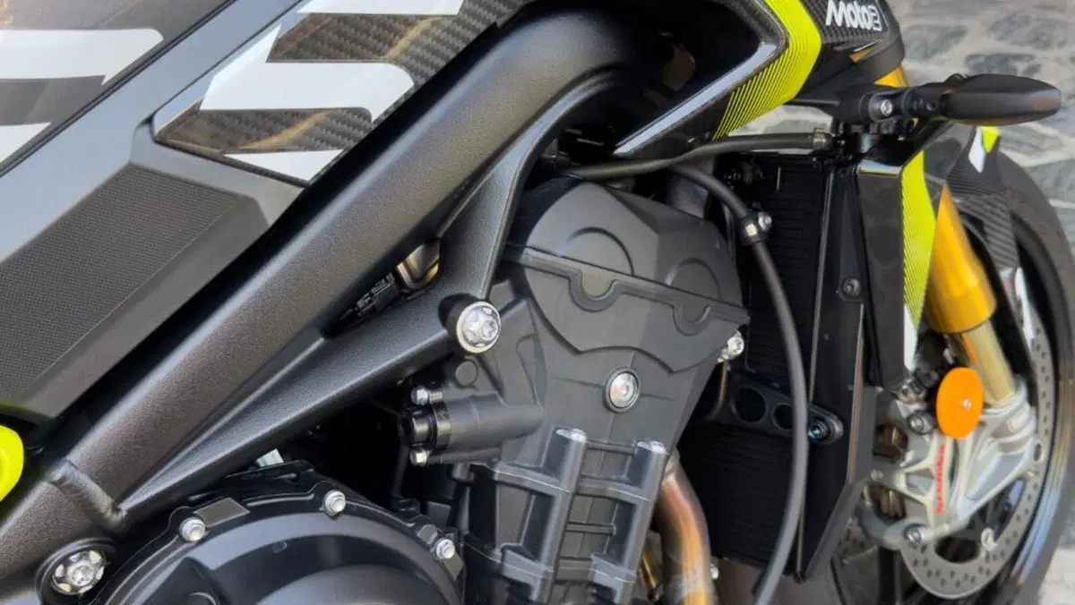Triumph Street Triple 765 Moto2 (2026)  (14)