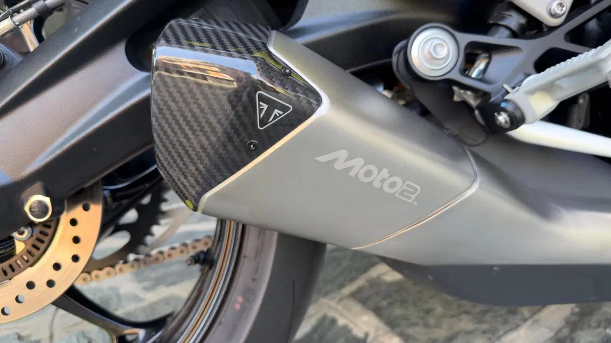 Triumph Street Triple 765 Moto2 (2026)  (16)