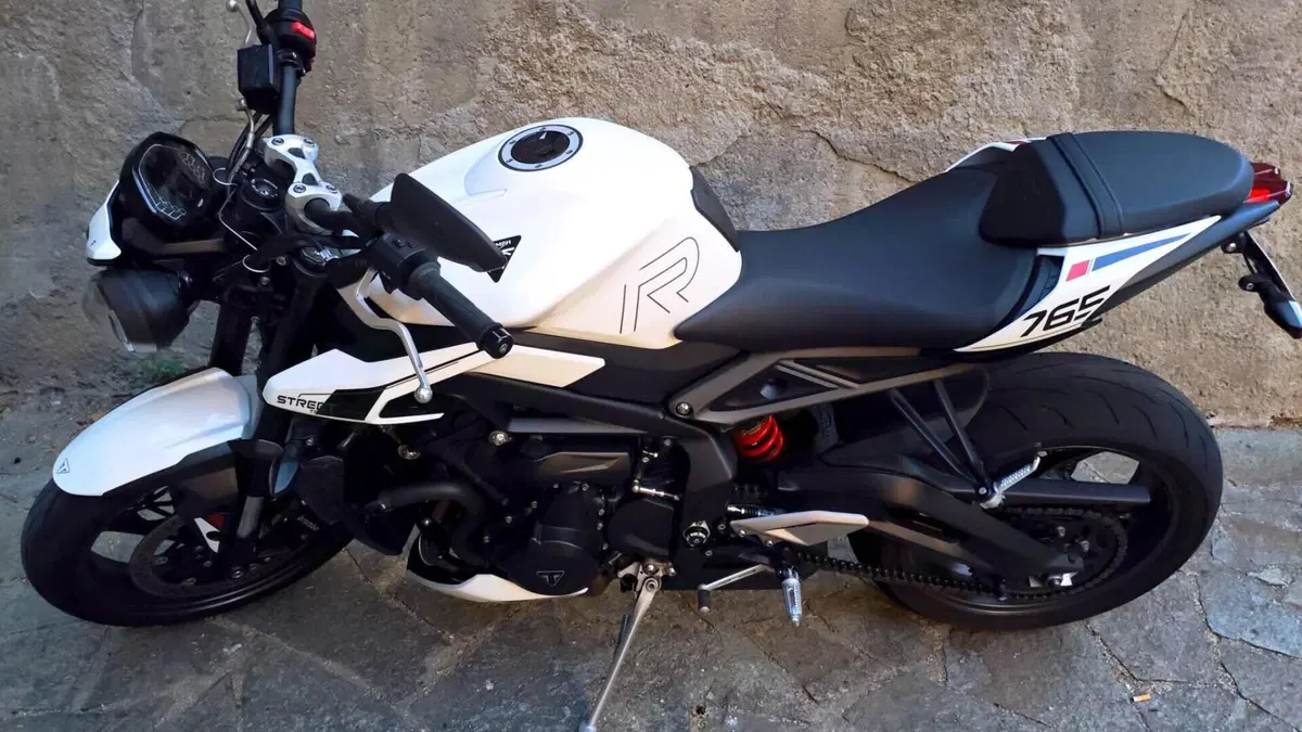 Triumph Street Triple 765 R (2023 - 26)  (4)