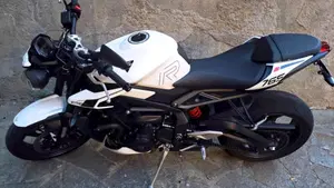 Triumph Street Triple 765 R (2023 - 26)  (4)