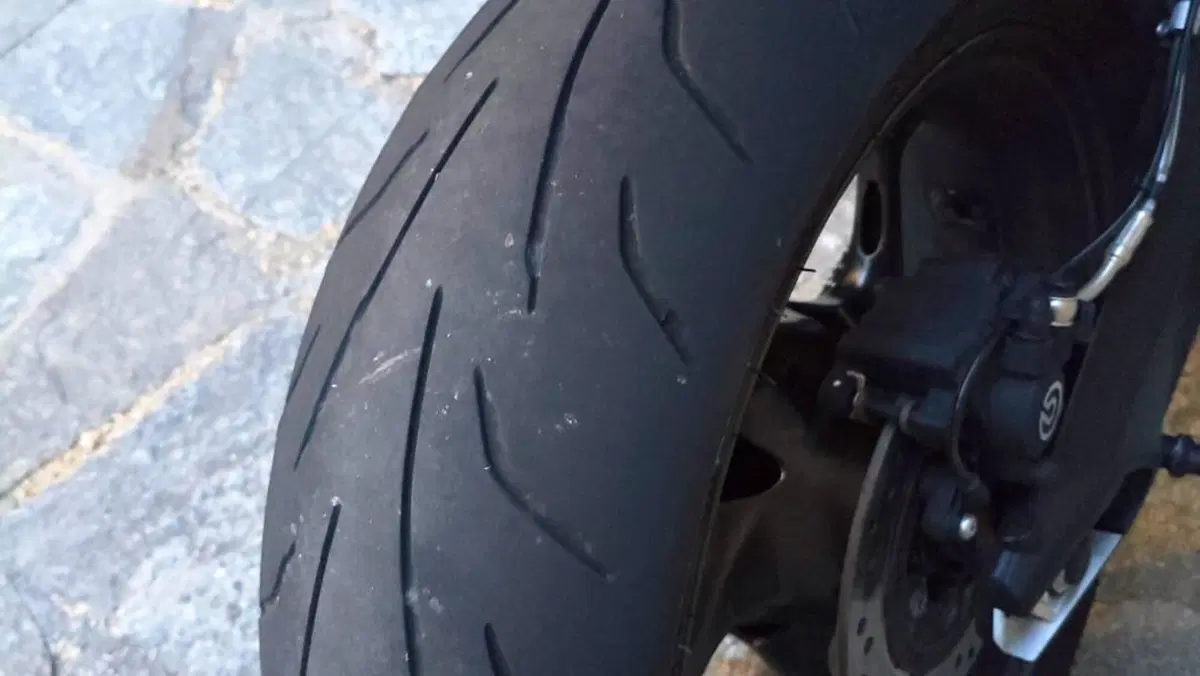 Triumph Street Triple 765 R (2023 - 26)  (5)