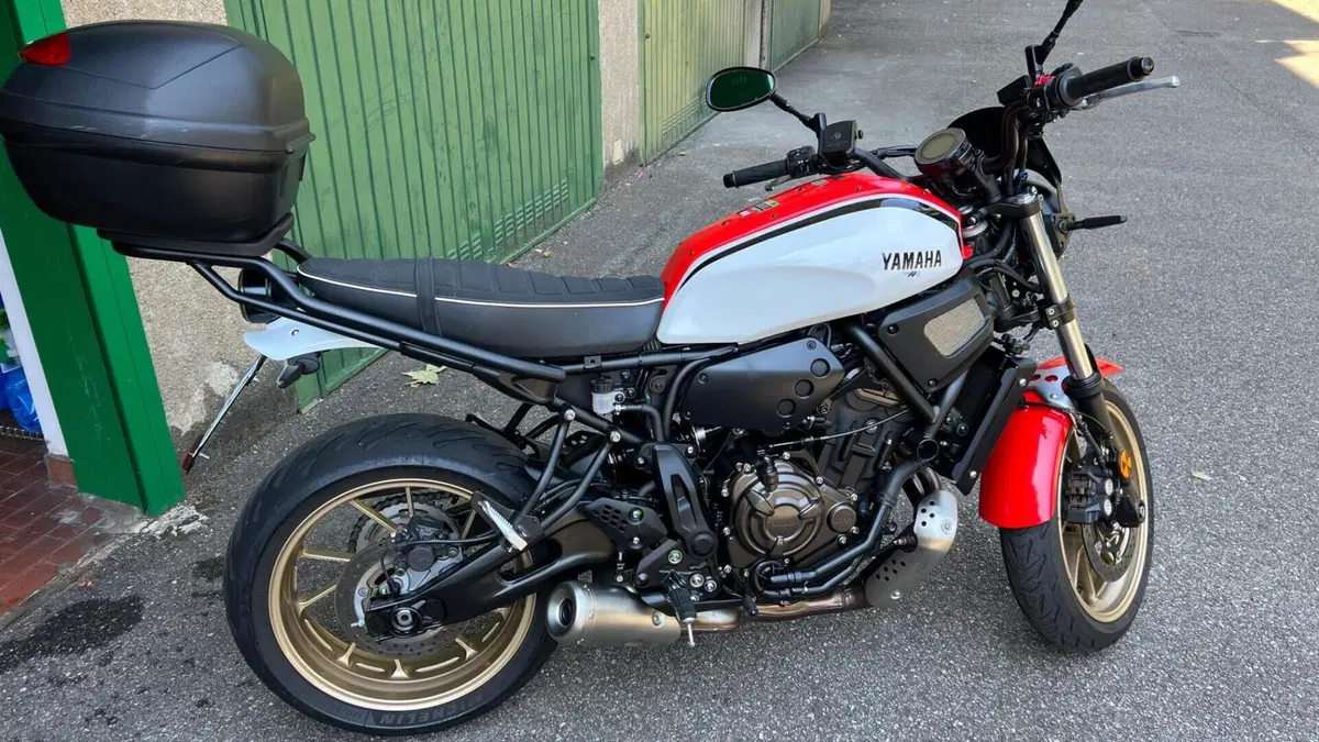 Yamaha XSR 700 XTribute (2021)  (2)
