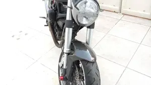 Ducati Monster 1100 (2009 -10)  (4)