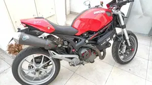 Ducati Monster 1100 (2009 -10)  (5)