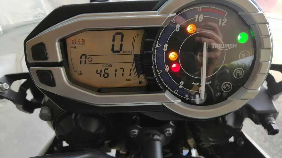 Triumph Tiger 800 ABS (2010 - 14)  (7)