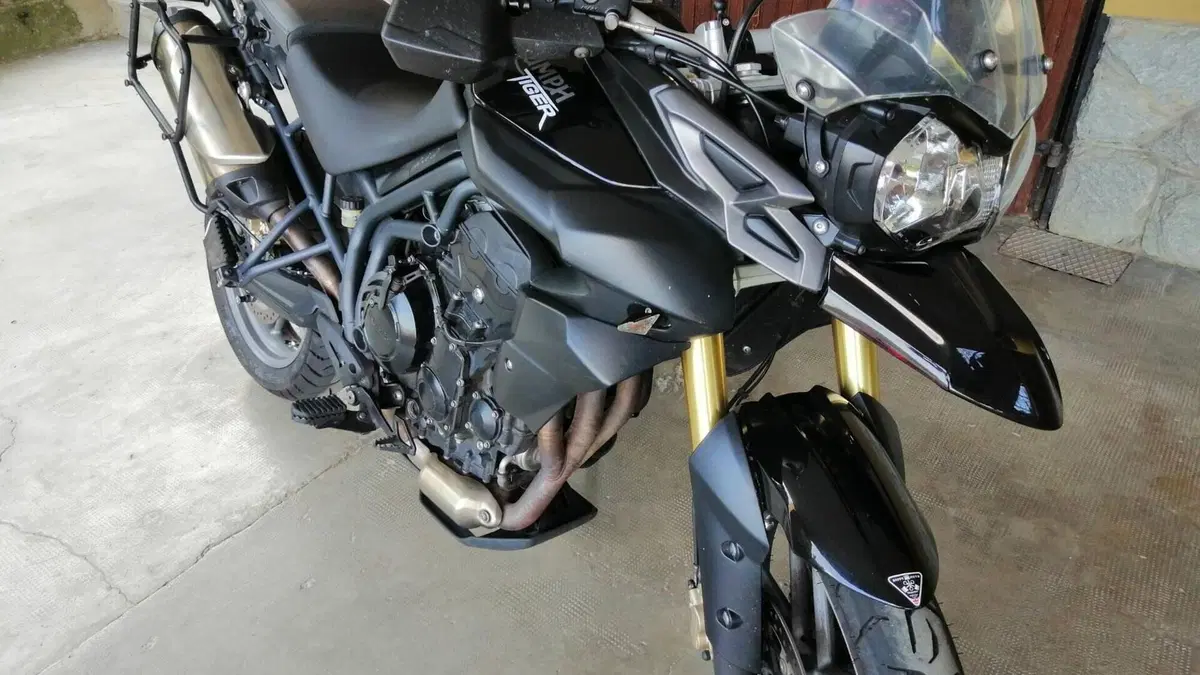 Triumph Tiger 800 ABS (2010 - 14)  (2)