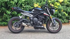 Triumph Street Triple RS (2017 - 19)  (3)