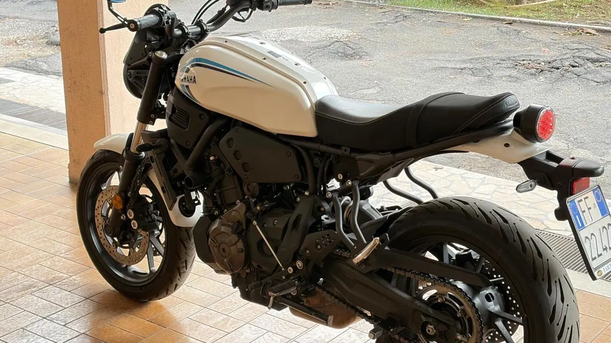 Yamaha XSR 700 (2022 - 26)  (2)