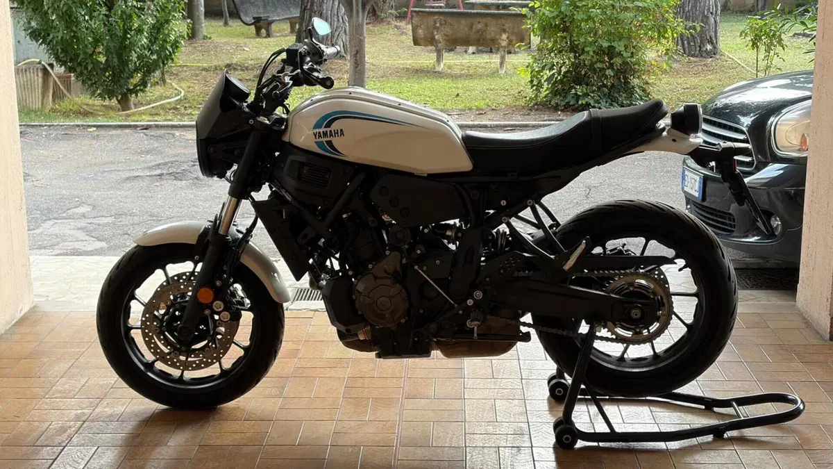 Yamaha XSR 700 (2022 - 26)  (3)