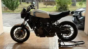 Yamaha XSR 700 (2022 - 26)  (3)