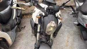 Yamaha MT-03 (2006 - 14)  (3)