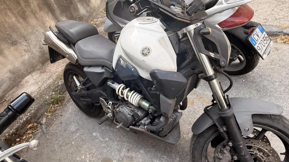 Yamaha MT-03 (2006 - 14)  (5)