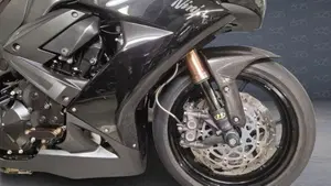 Kawasaki Ninja 1000 ZX-10R (2010 - 11)  (5)