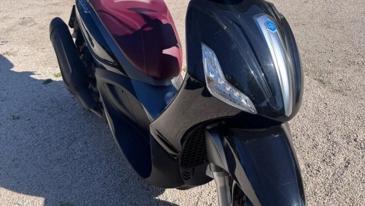 Piaggio Beverly 350 SportTouring ie ABS (2011 - 17)  (3)