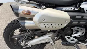 Triumph Scrambler 1200 XE Chrome Edition (2023)  (5)