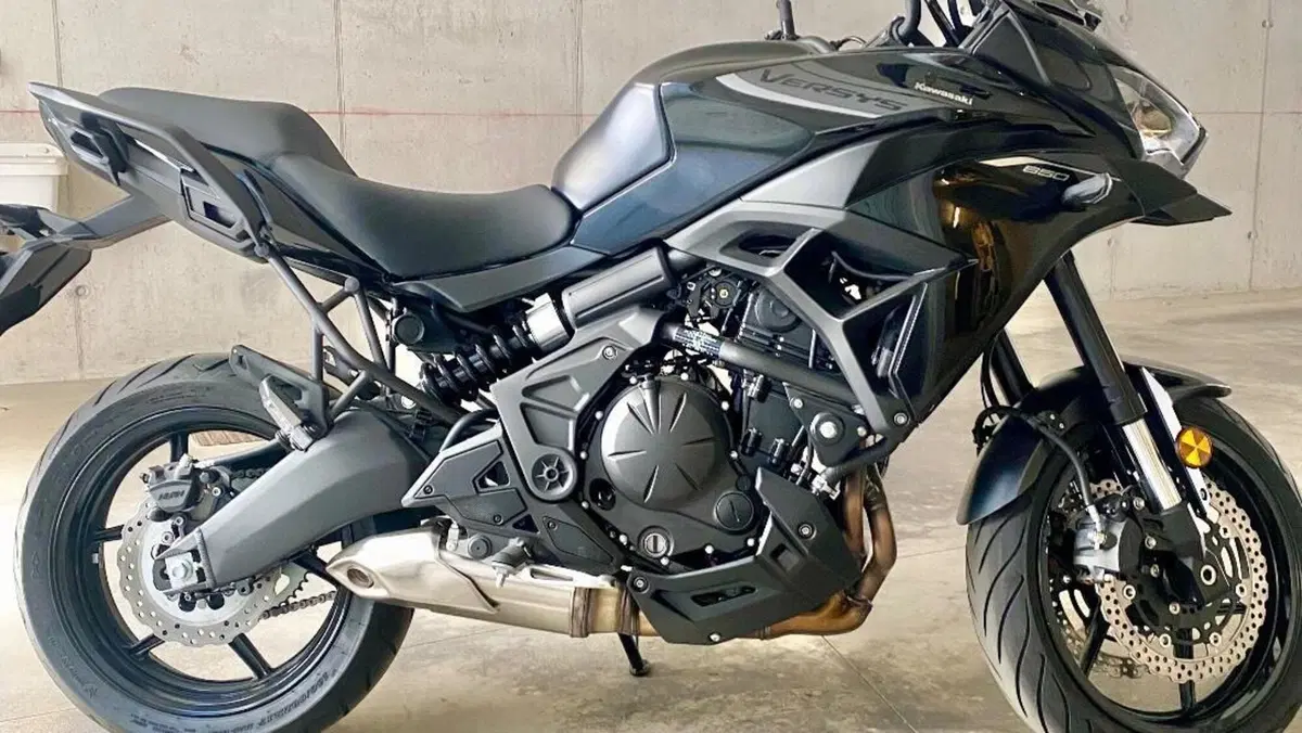 Kawasaki Versys 650 (2025 - 26)  (2)