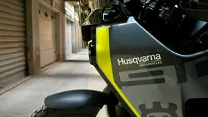 Husqvarna Norden 901 (2022 - 26)  (3)
