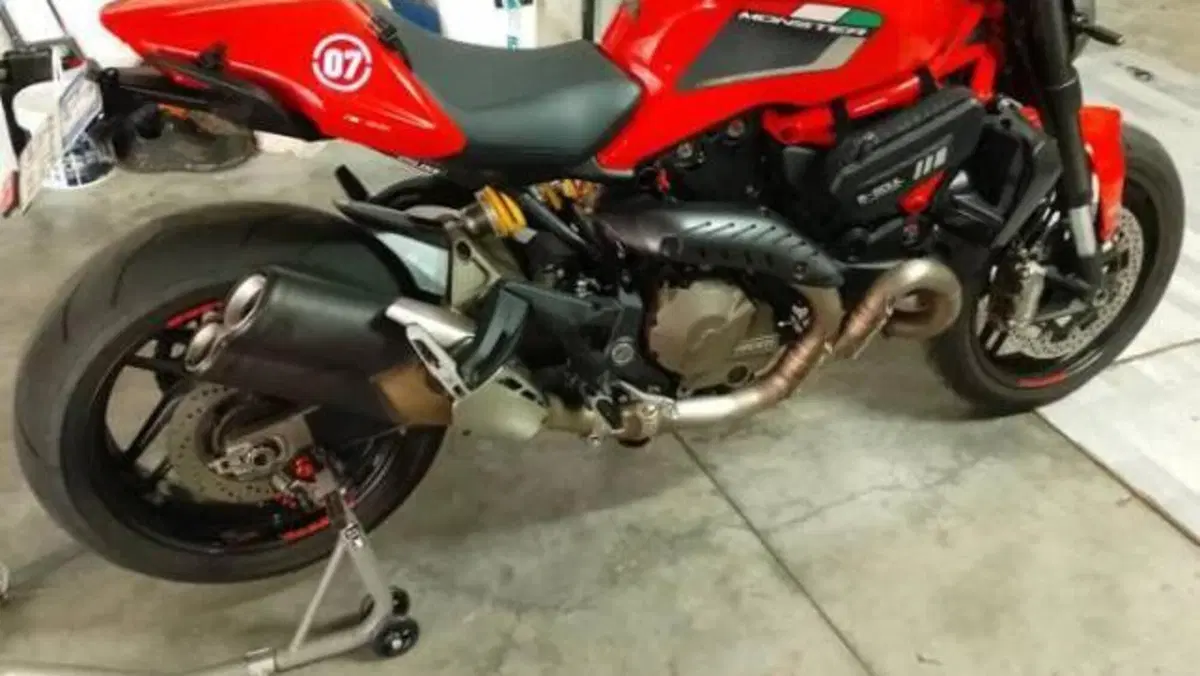 Ducati Monster 821 Dark ABS (2014 - 16)  (3)