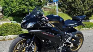 Yamaha YZF R6 (2006 - 07)  (2)