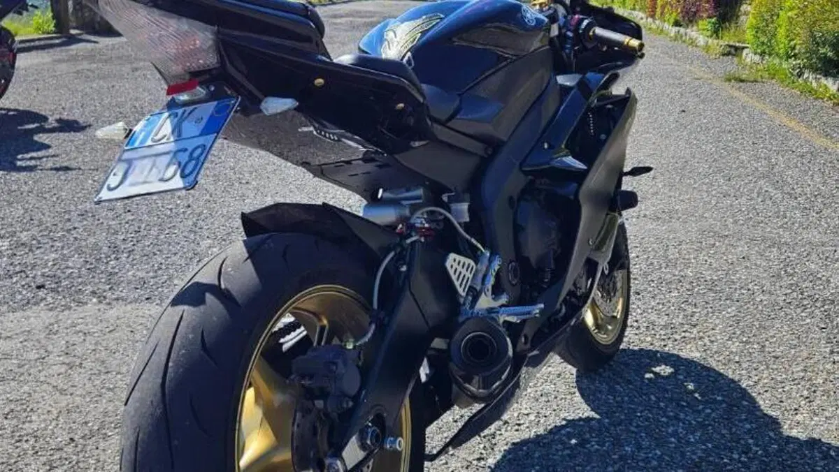 Yamaha YZF R6 (2006 - 07)  (3)