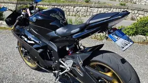 Yamaha YZF R6 (2006 - 07)  (4)