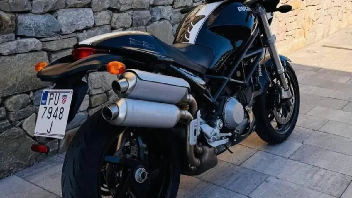 Ducati Monster S2R 1000  (2)