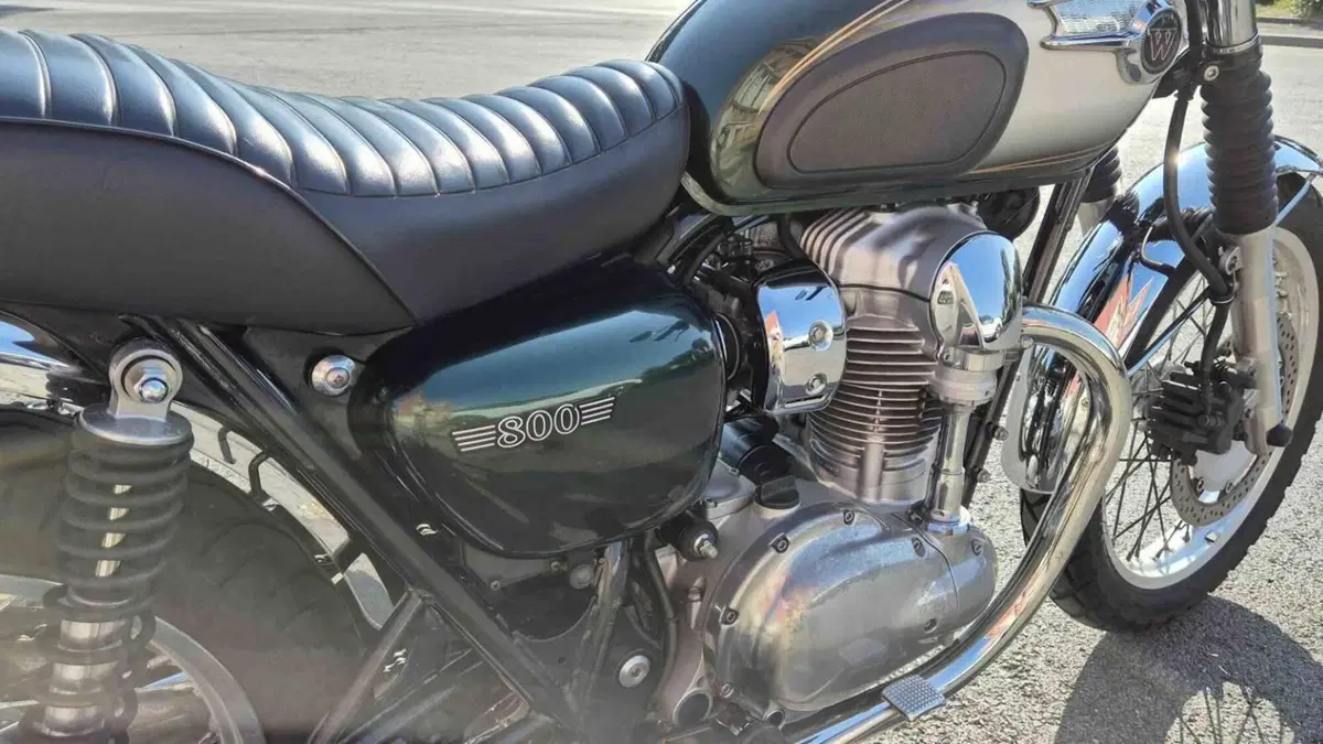 Kawasaki W 800 (2010 - 17)  (3)