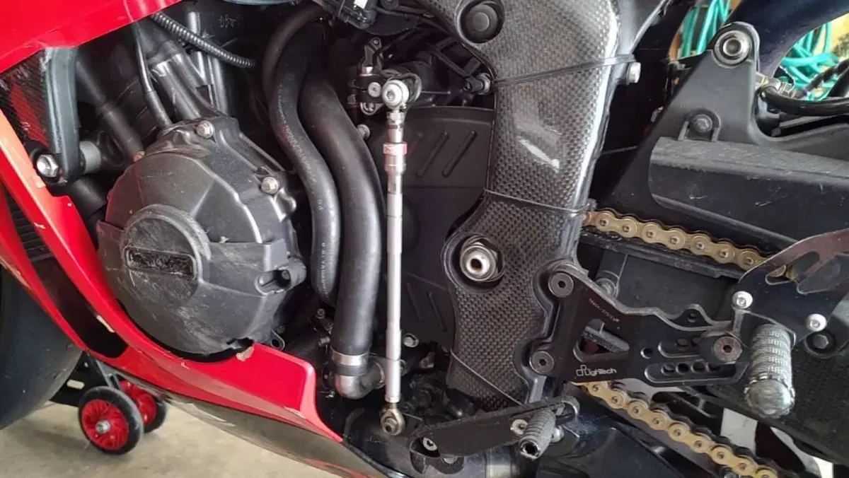 Honda CBR 600 RR (2007 - 08)  (2)