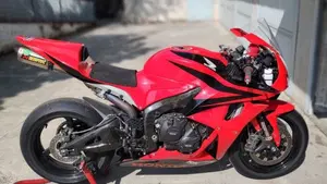 Honda CBR 600 RR (2007 - 08)  (15)