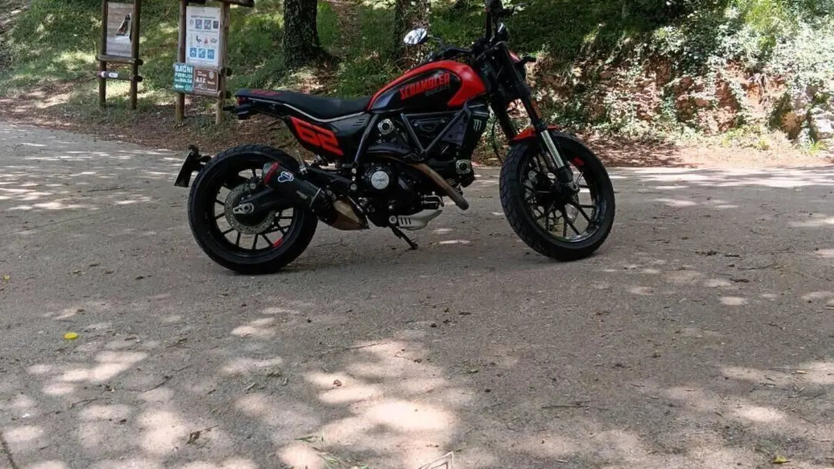 Ducati Scrambler 800 Full Throttle (2023 - 24)  (2)