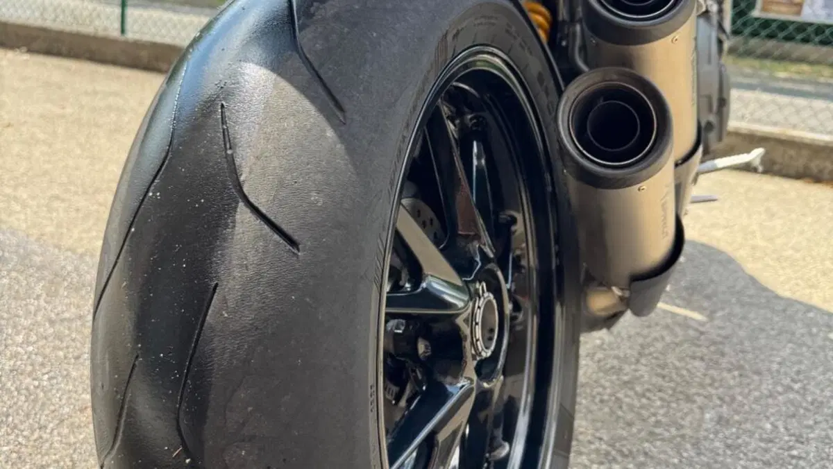 Triumph Speed Triple 1200 RS (2021 - 24)  (6)